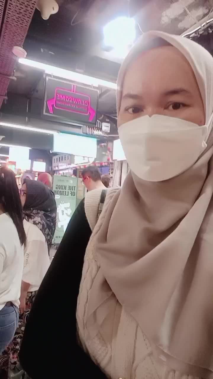 @Shakira putry