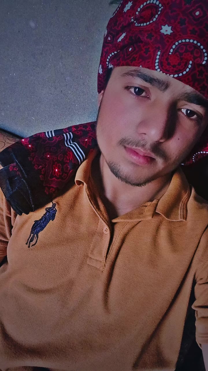 @HUSNAIN LANGRIYAL JATT👑