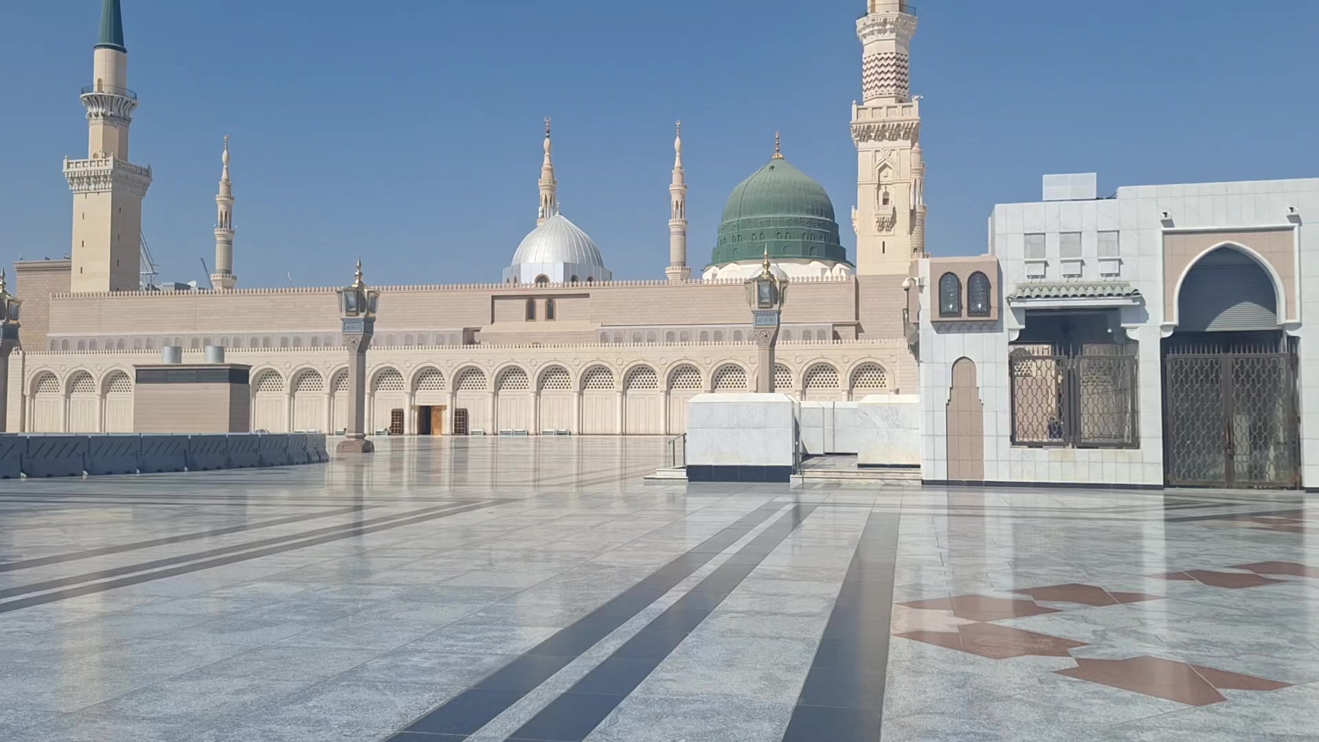 @Zaadi007