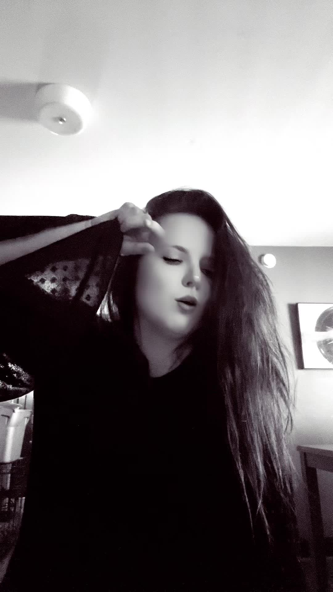@GOTHICXIX ᛑᛗᛛᛑᛗᛛ