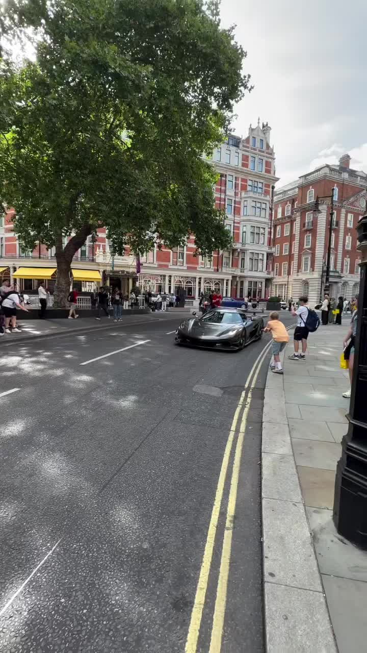 @Elite Supercars