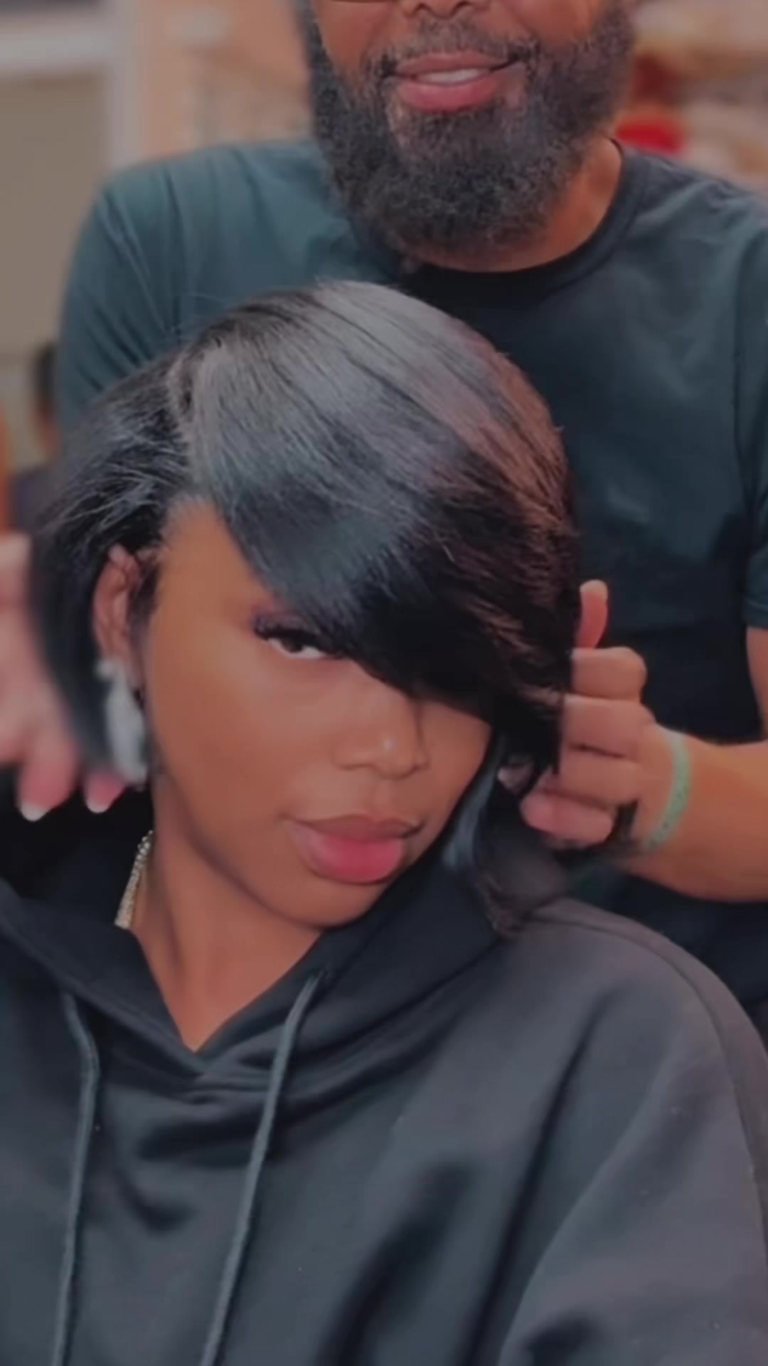 @Tee Que.TheHairPistol