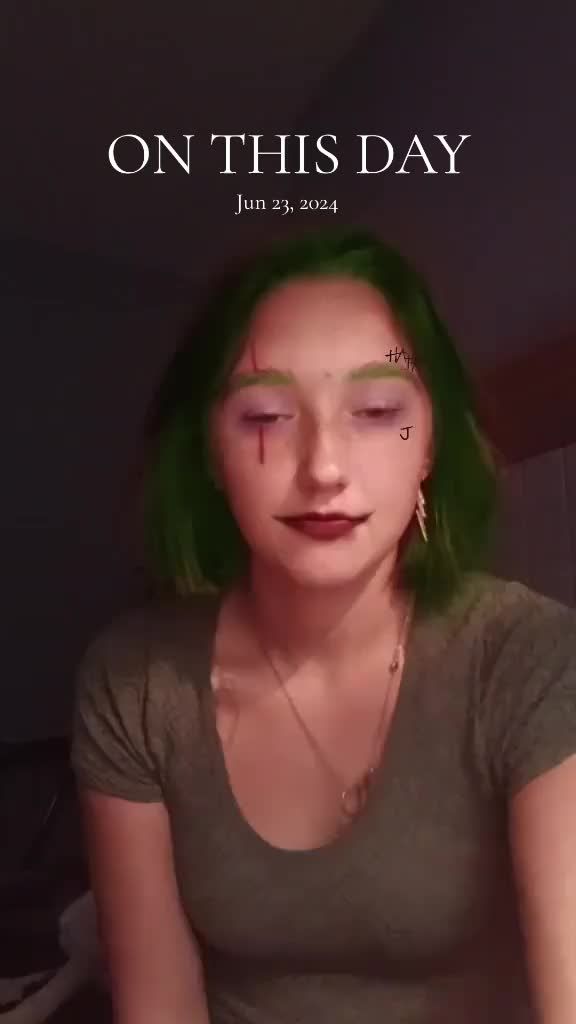 @AlexisKaye