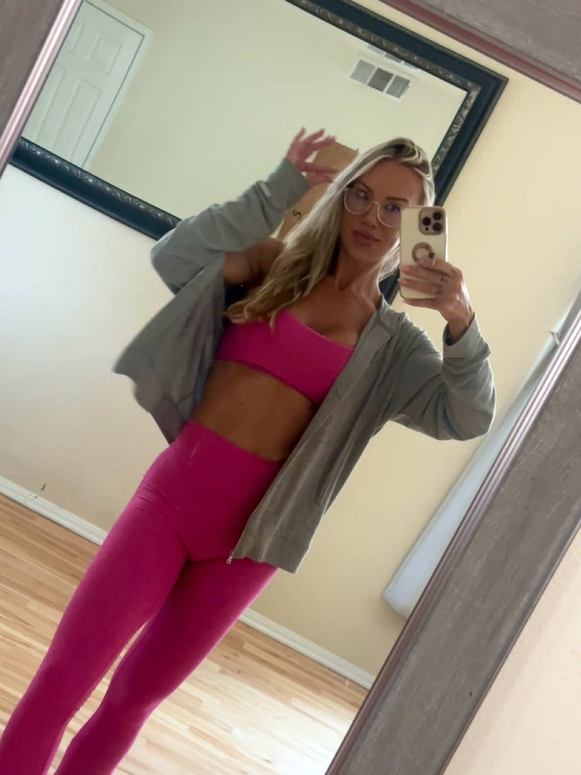 @Mari_Lynn