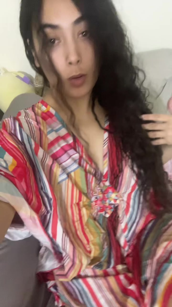 @🦦