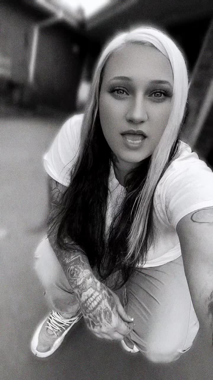 @DANYELLE ♊️💙😘