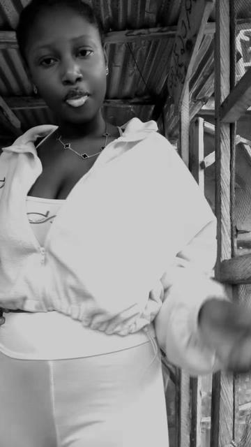 @AYOOLA 🤭💕🍒