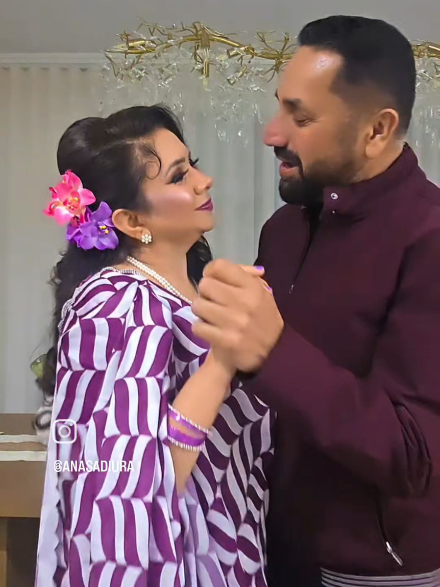 @SimplyAnamika