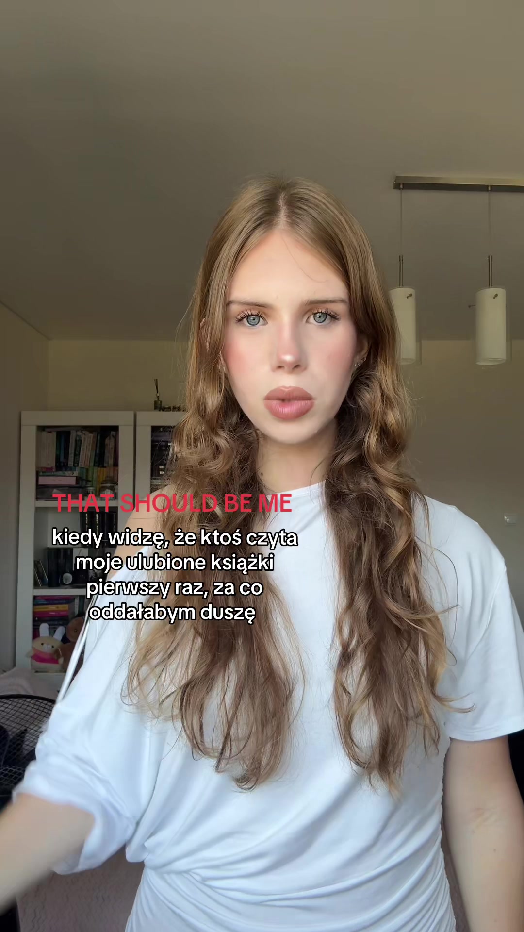 @veronica || booktok