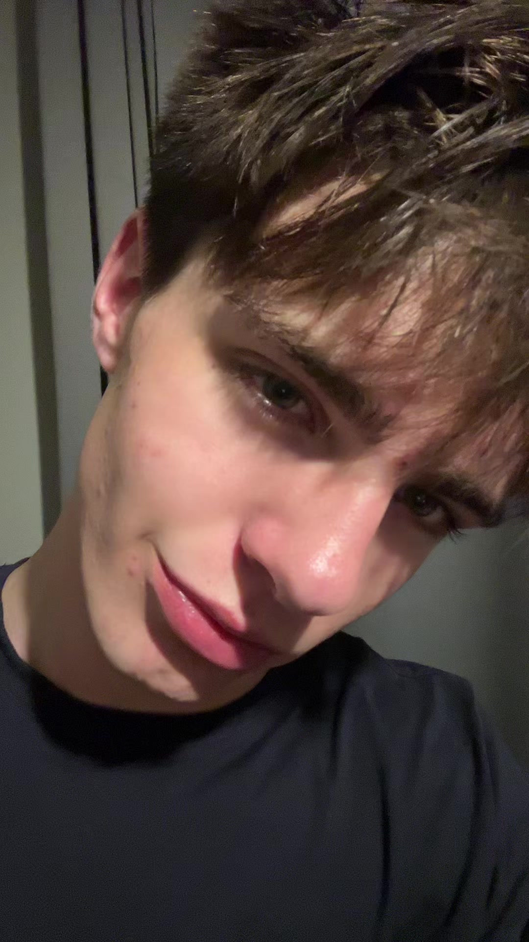 @️