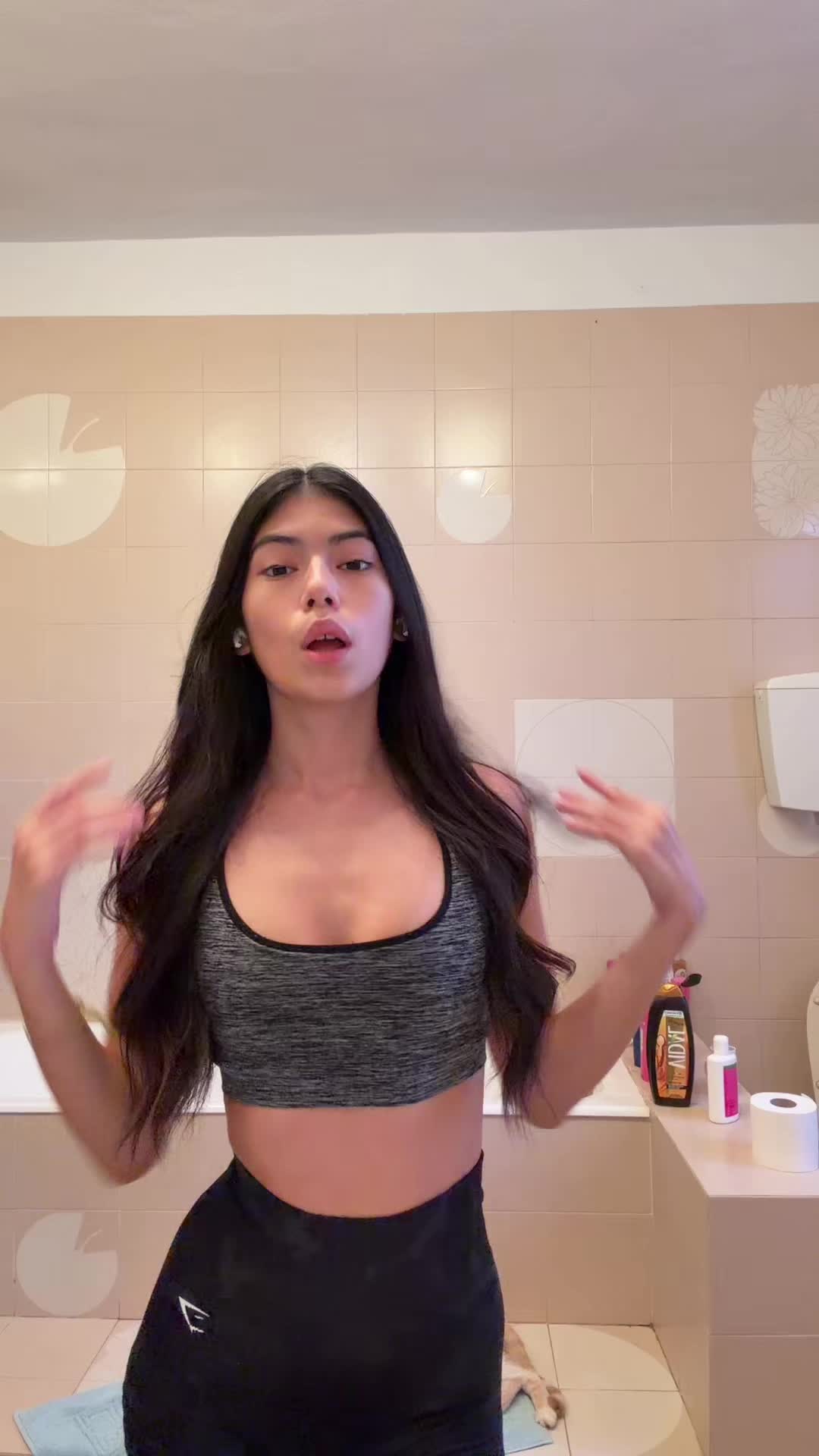 @💋🇵🇪