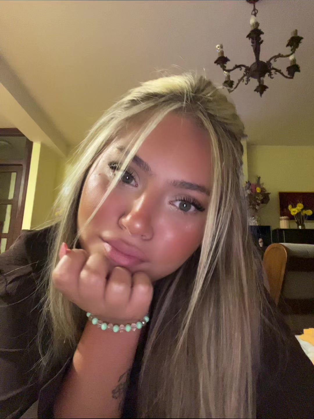 @🦋