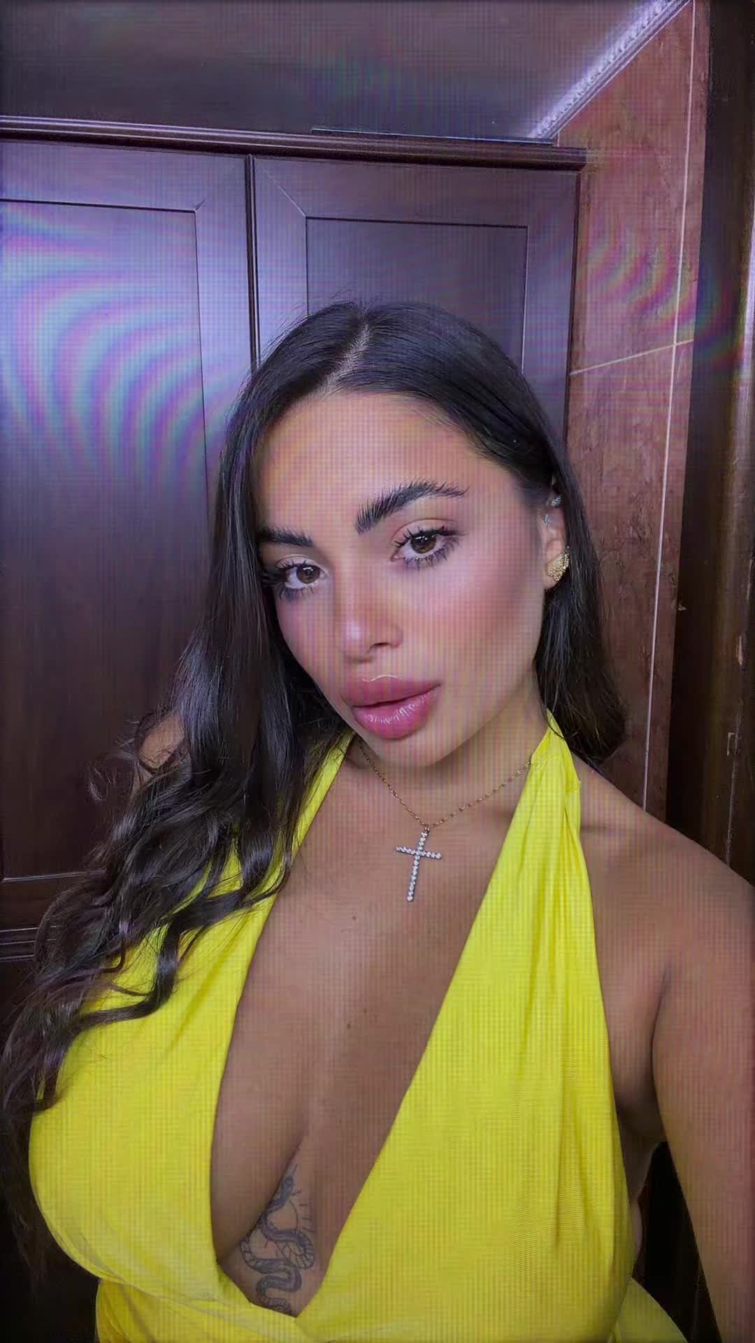 @Naomi Porto