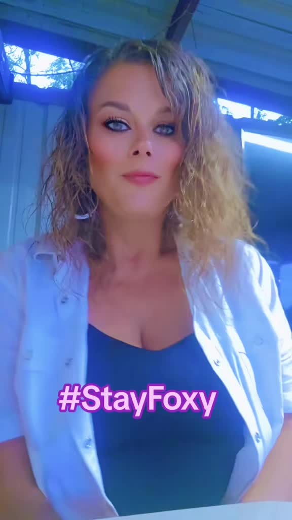@Foxyroxy