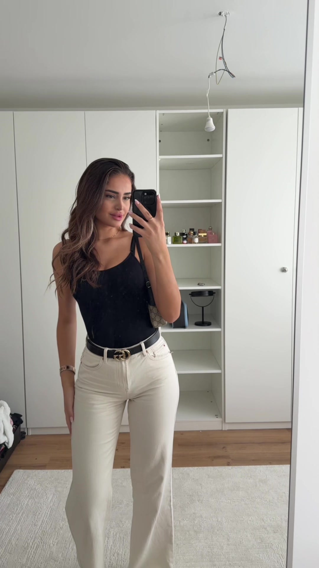 @viiola.s