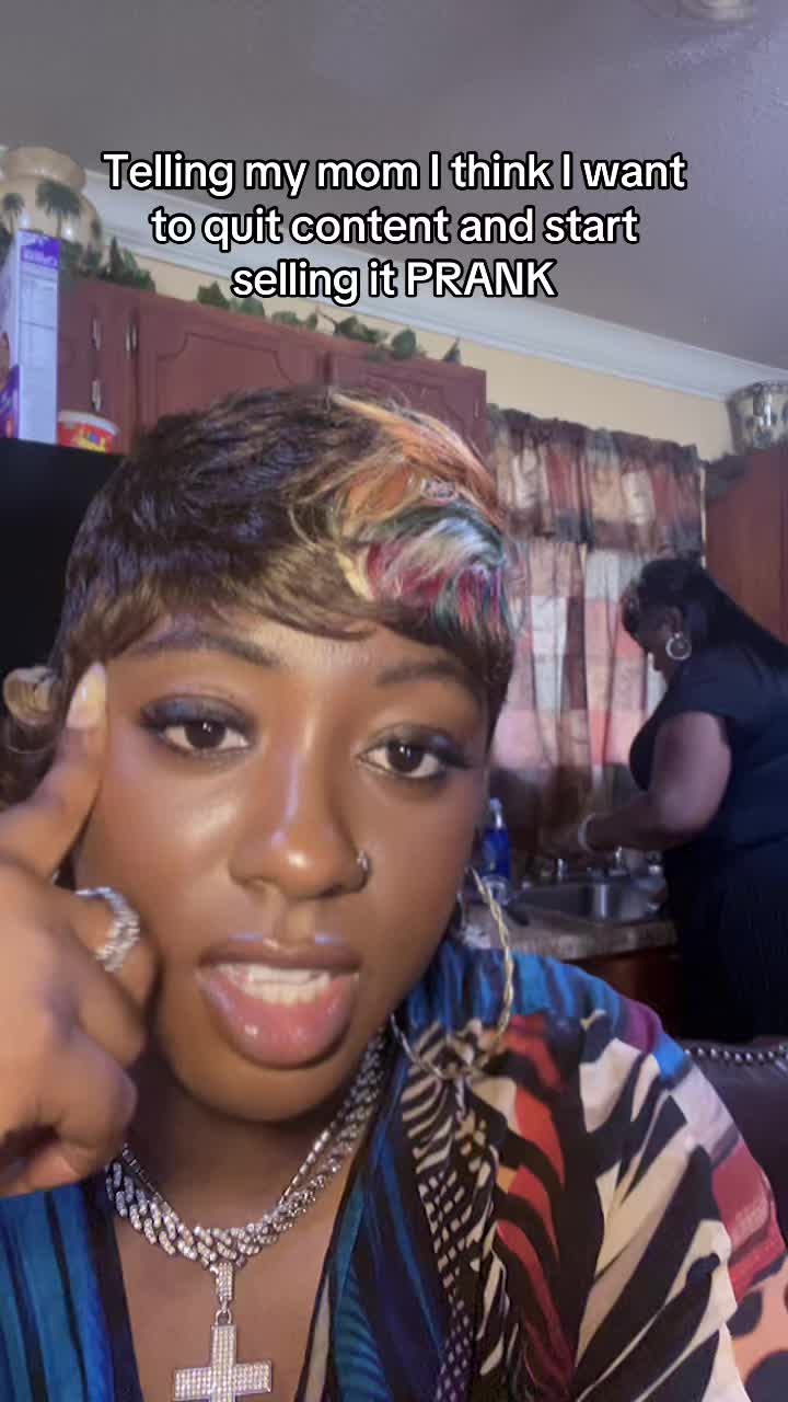 @Actress Shakira Brinae 🦋