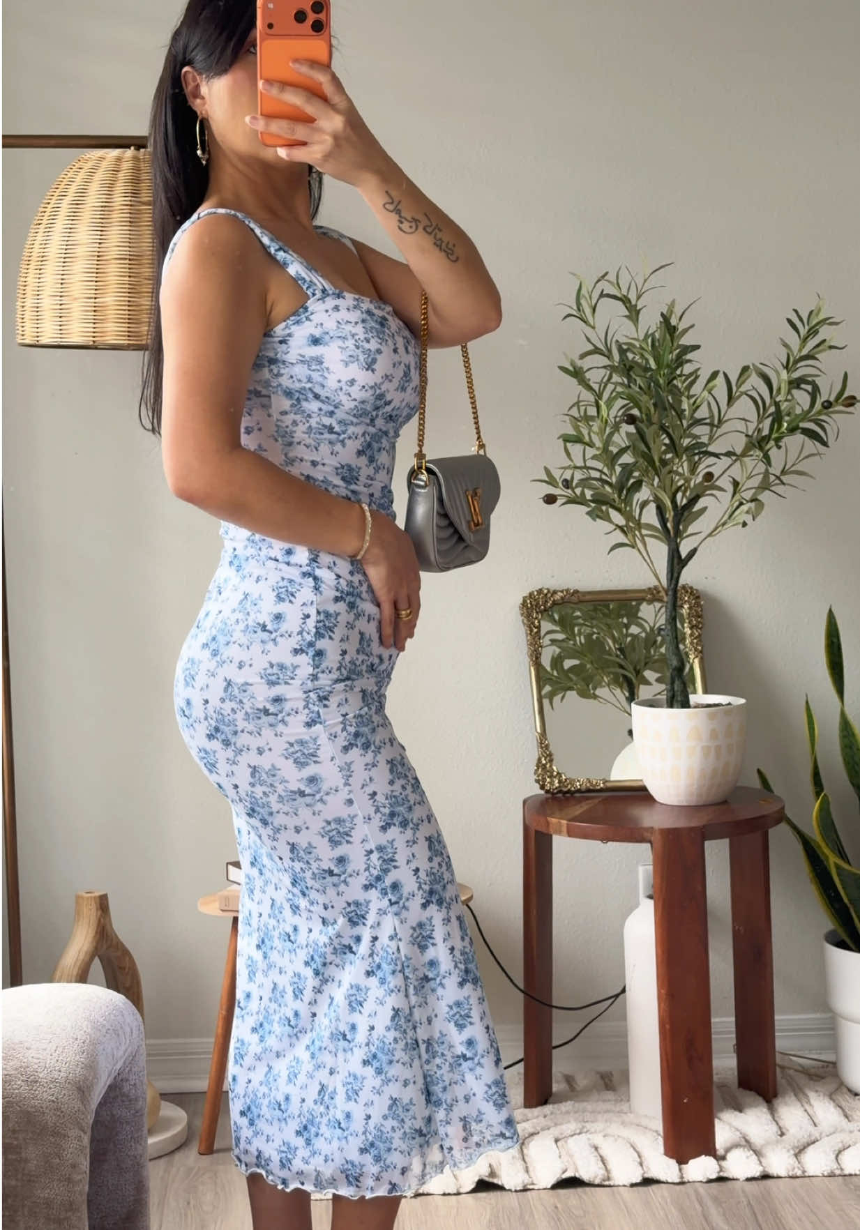@khanell
