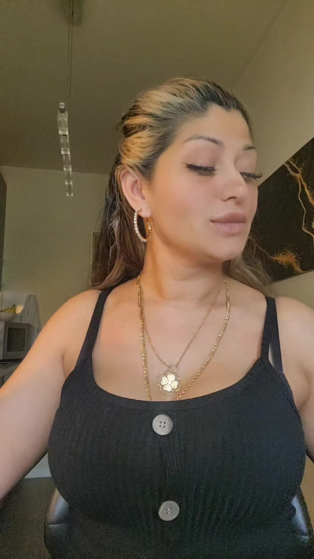 @꧁༺🌹𝒢𝒶𝒷𝓇𝒾𝑒𝓁𝒶🌹༻꧂