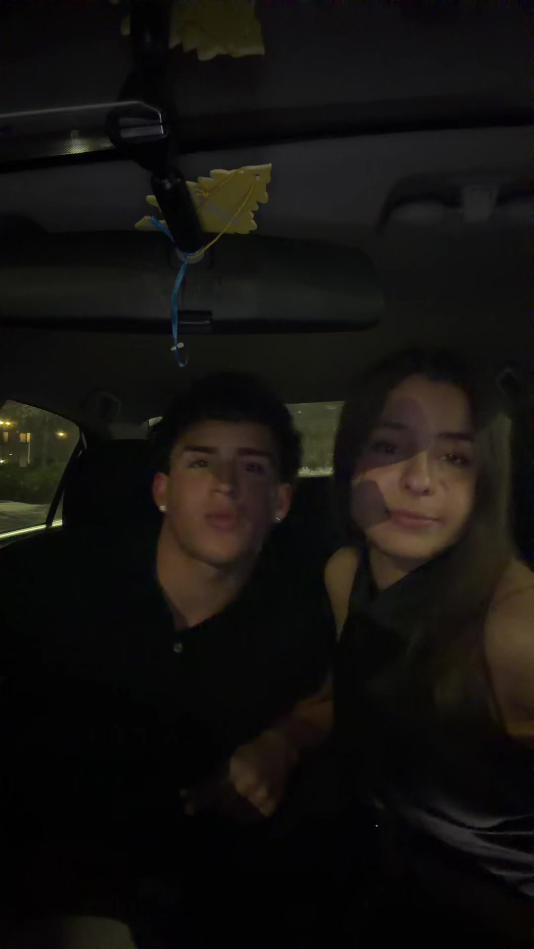 @notluis21