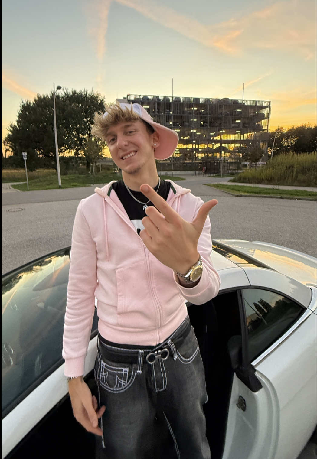 @capré