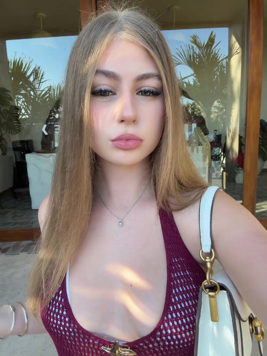 @Charlotte Fox