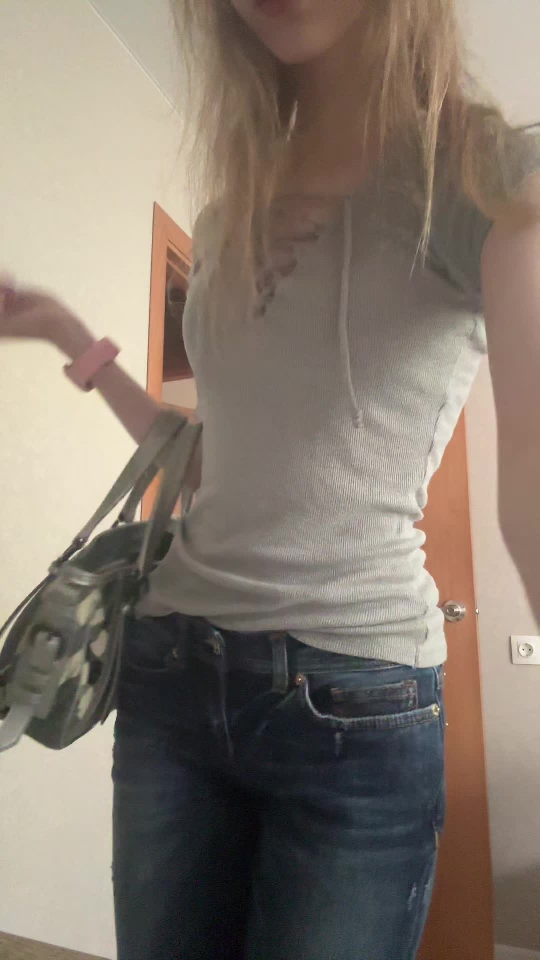 @>_*