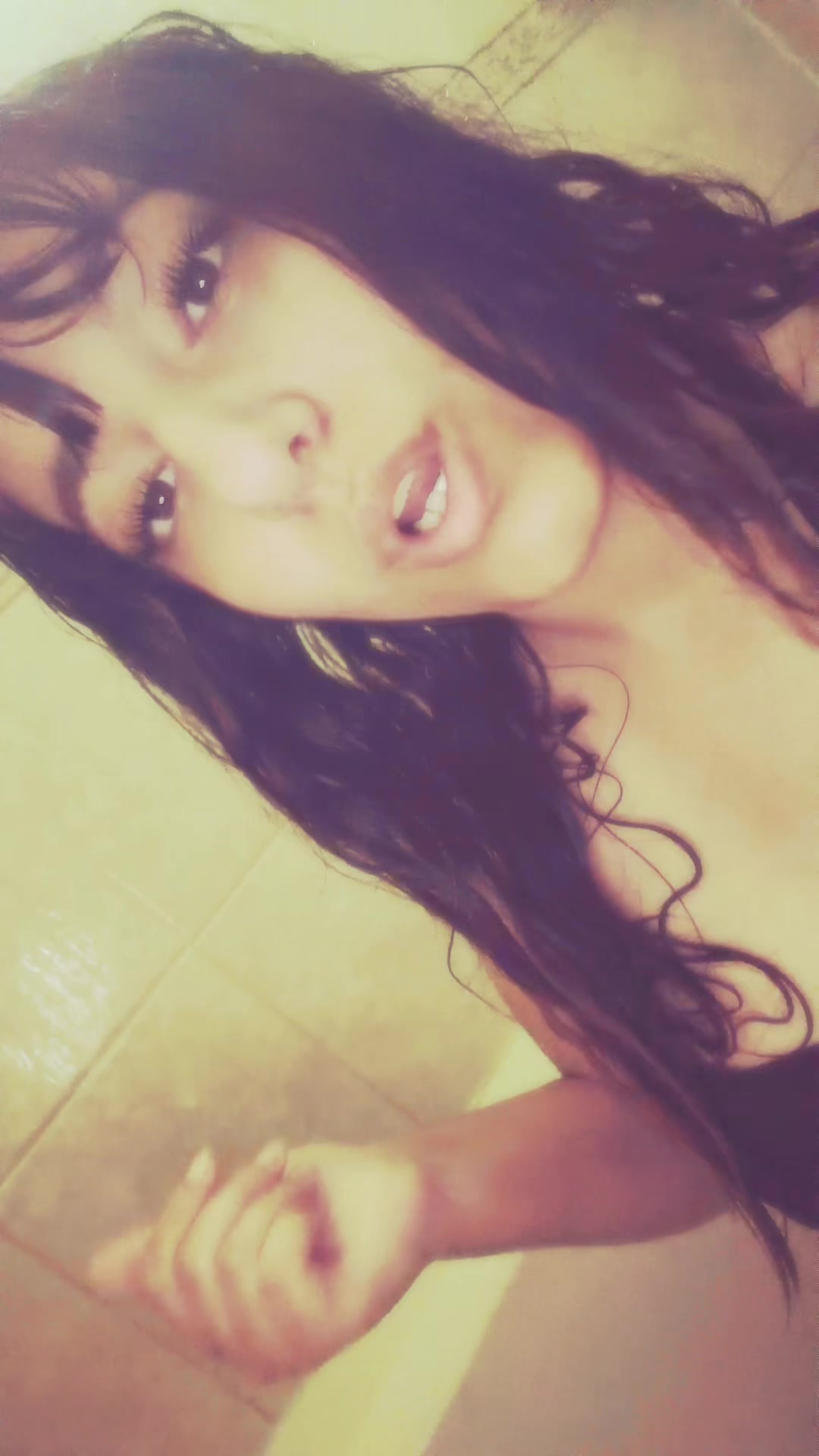 @sarahnextdoorgirl:)