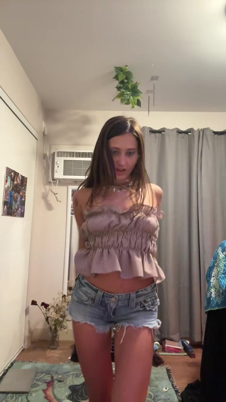 @julessearena