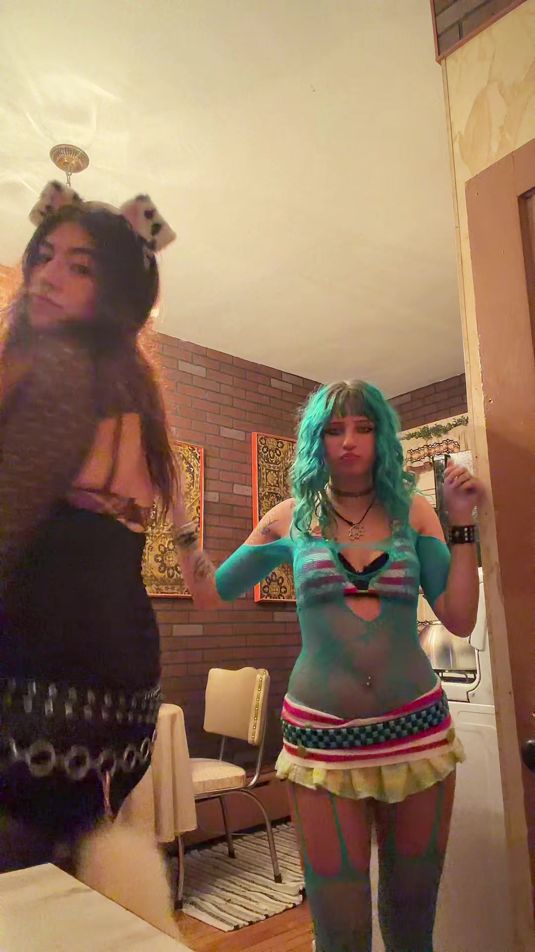 @r3algrl