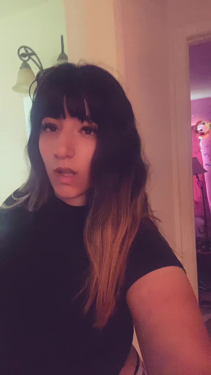 @sarahnextdoorgirl:)