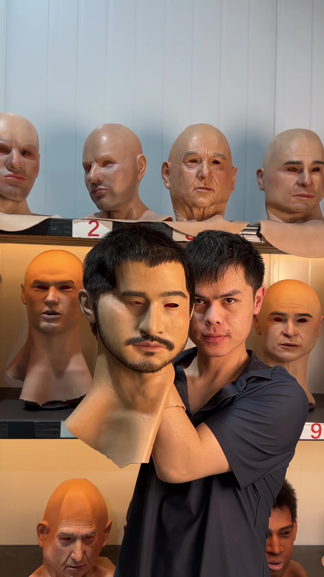 @Lifelikemask
