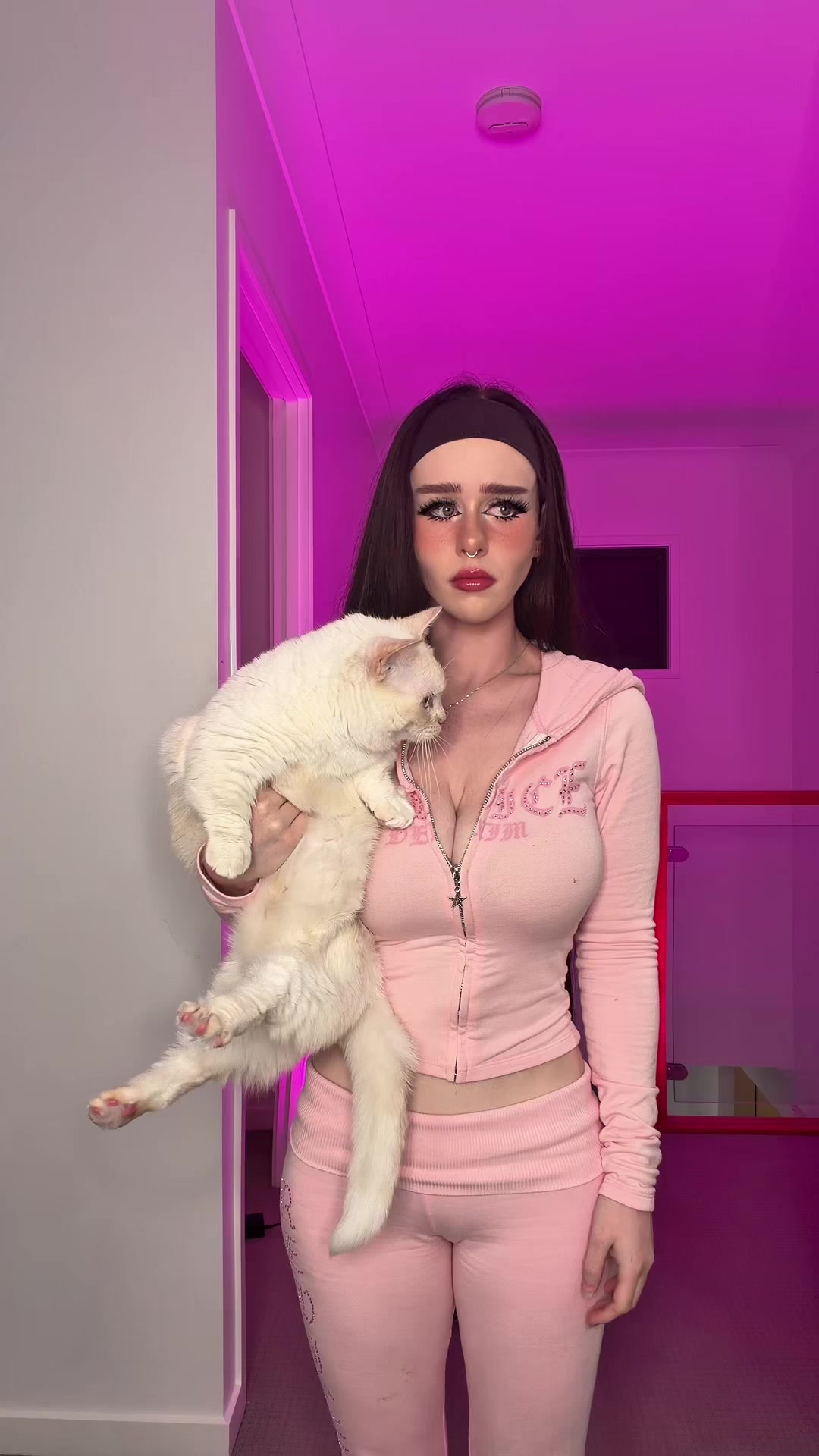 @Lara