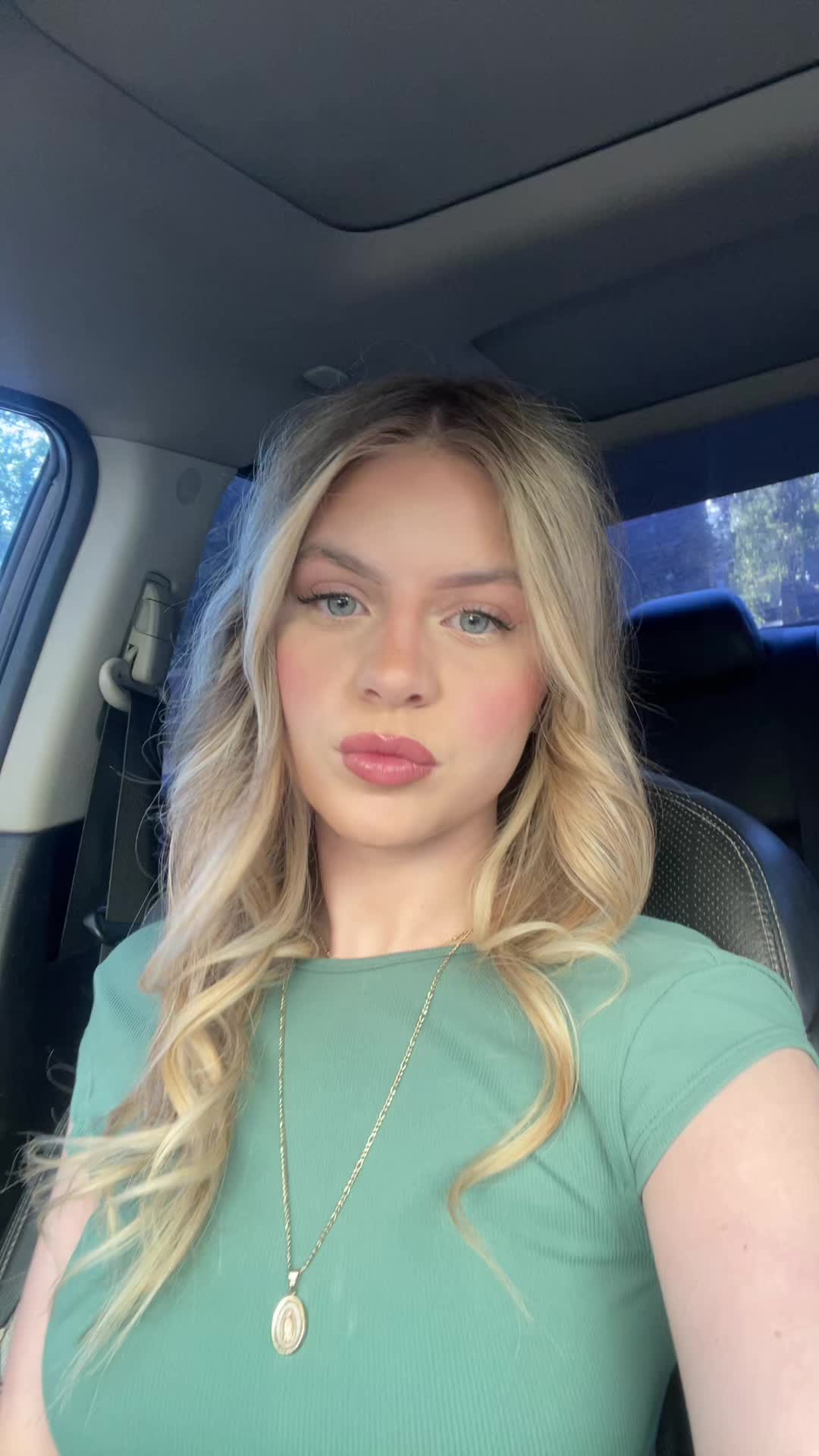 @Isabella