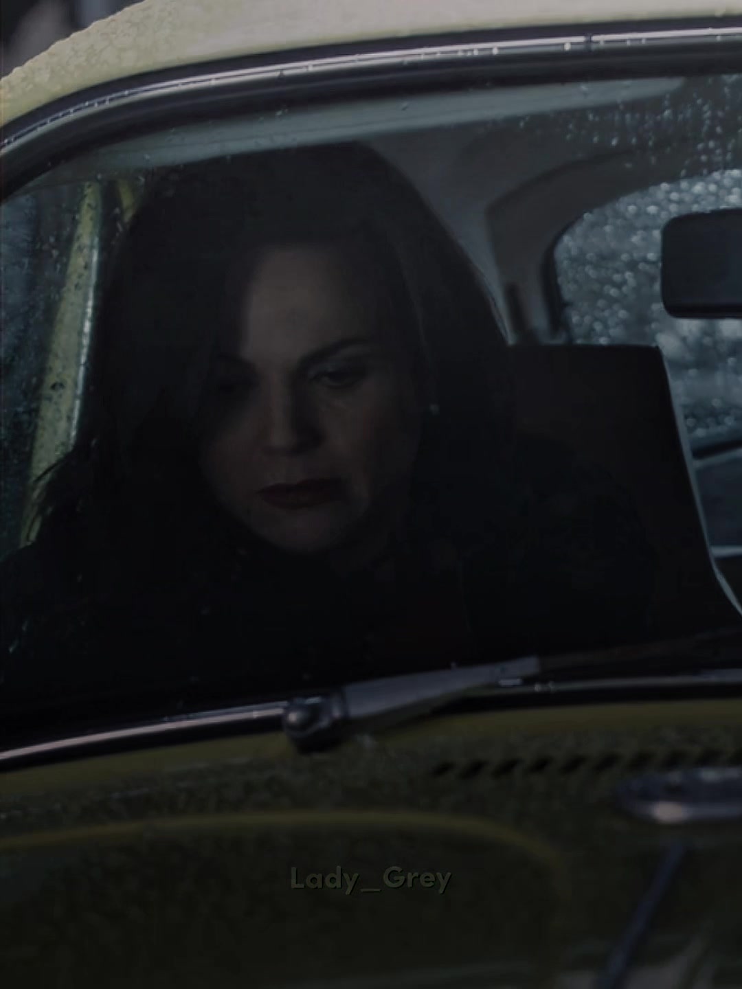 @Lady_Grey