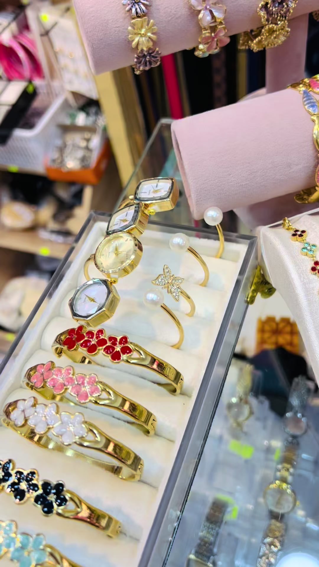 @اكسسوارات الجوهرة العلمة