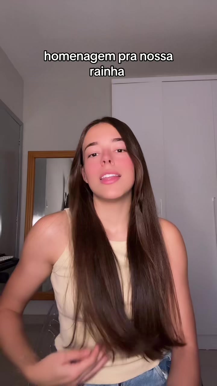 @Julia Andrade
