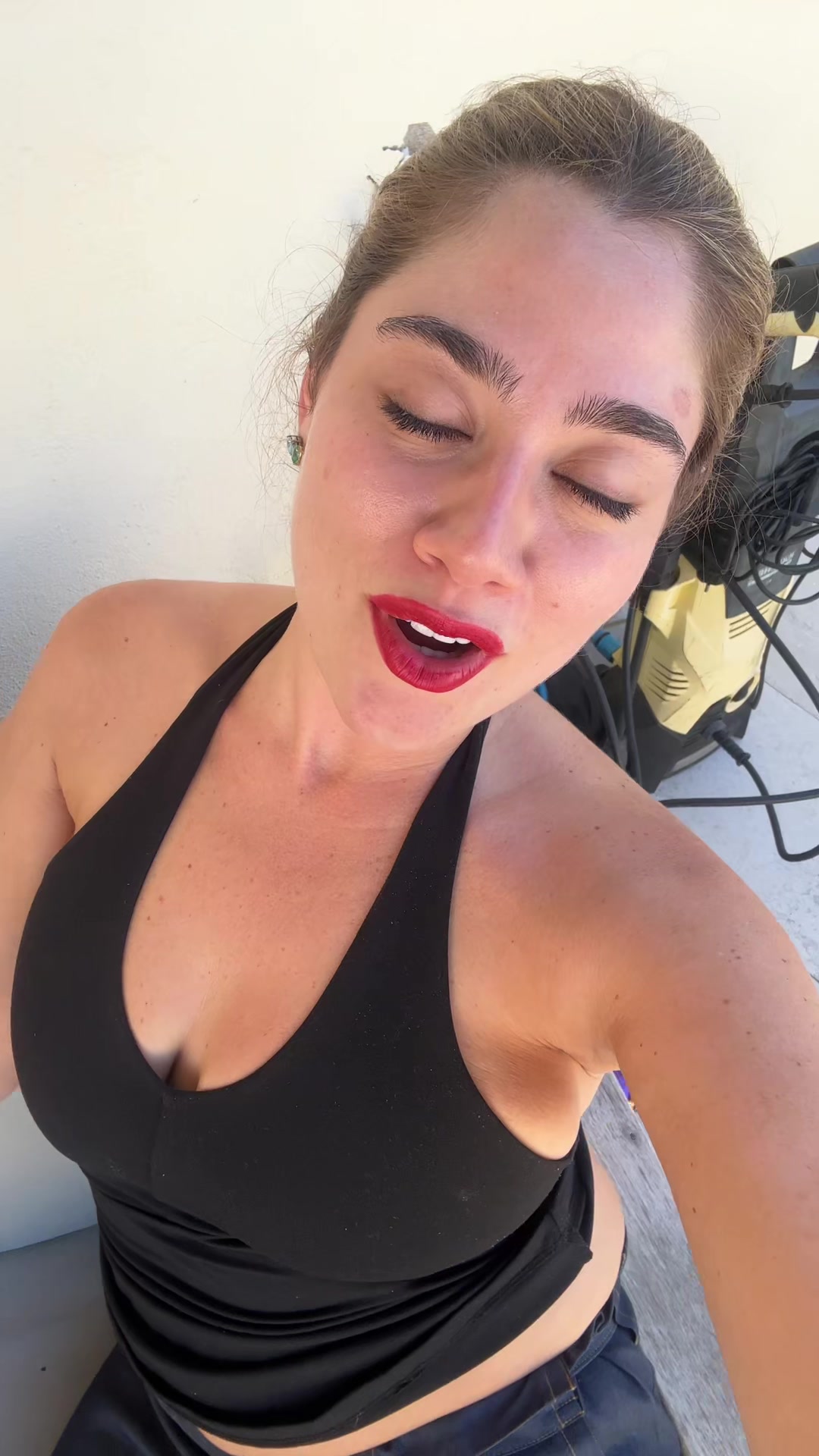 @Delusional bimbo 👑👑