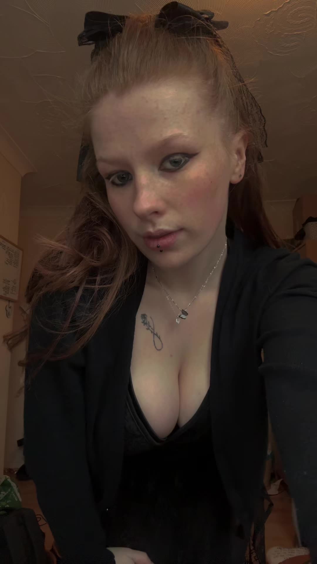 @sarahx_girlInBlack