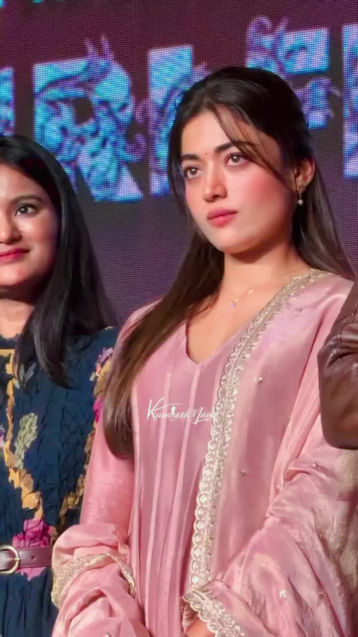 @Cute actress