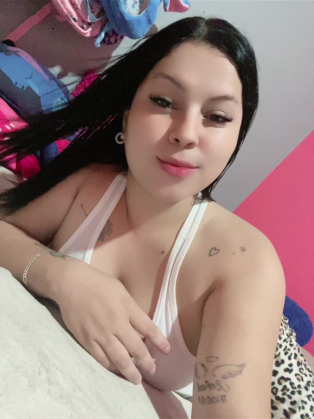 @👅KENIA