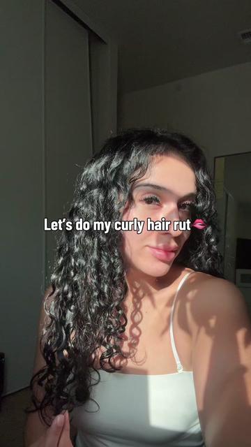 @•