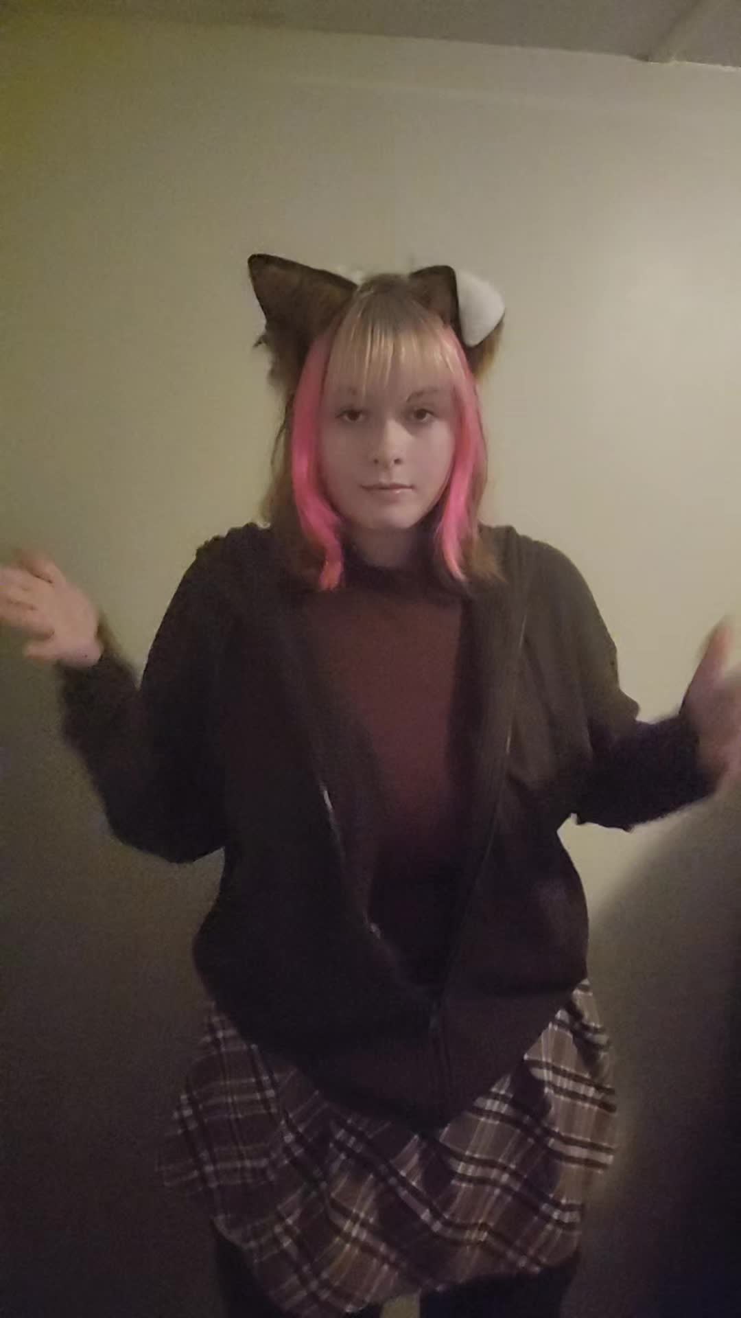 @dino🦕☣️🐶🐆🐰