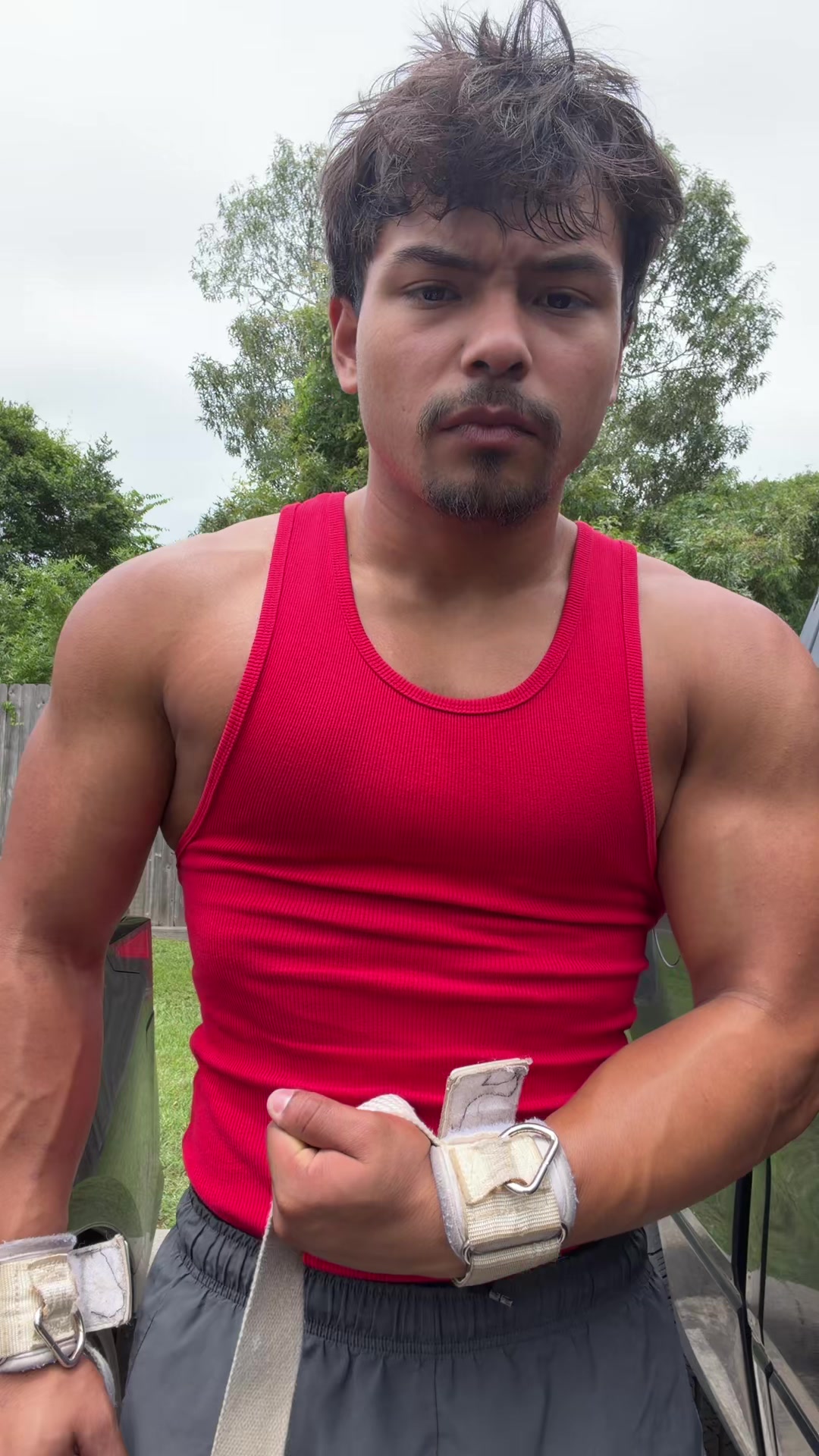 @izzyvega
