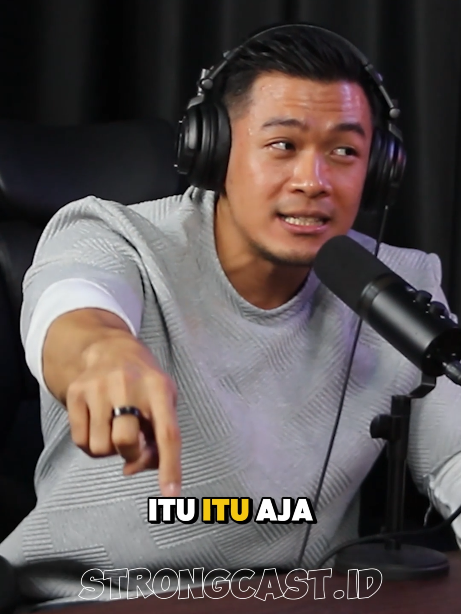 @STRONG CAST