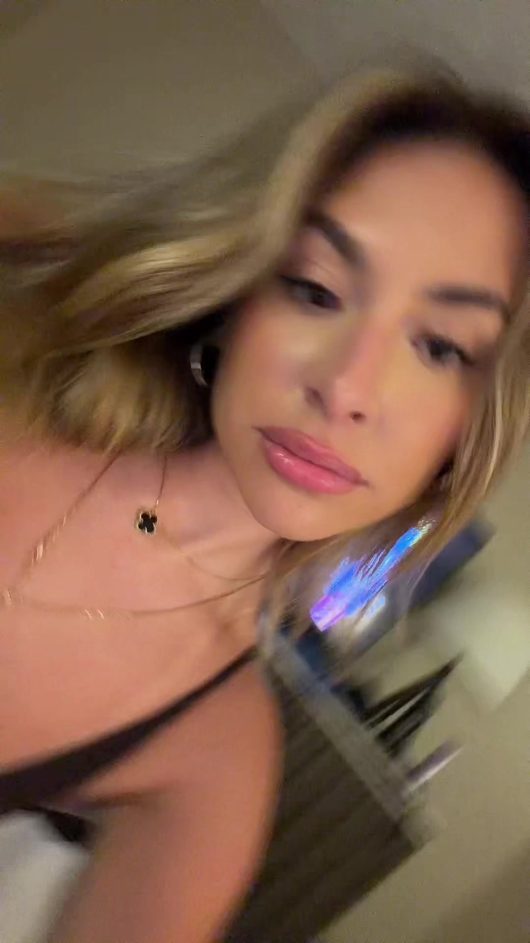 @Julia🖤