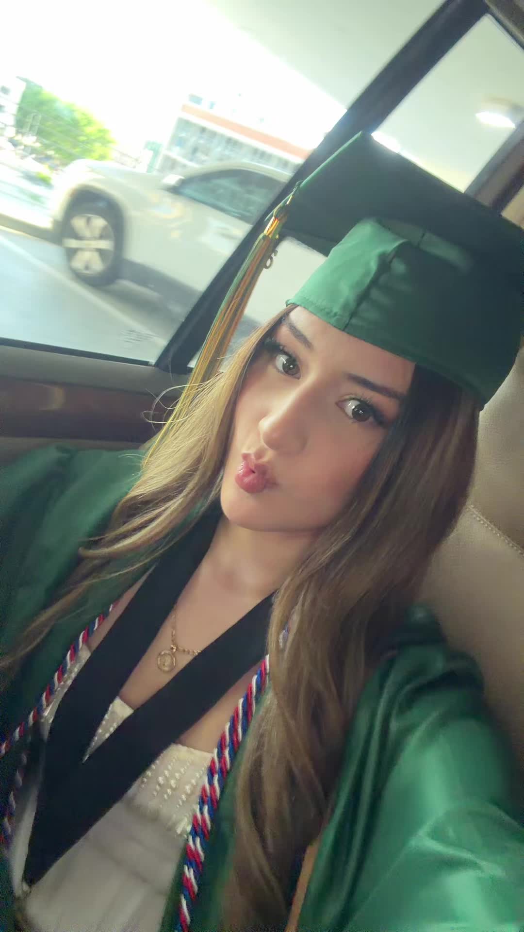 @dayana.snz