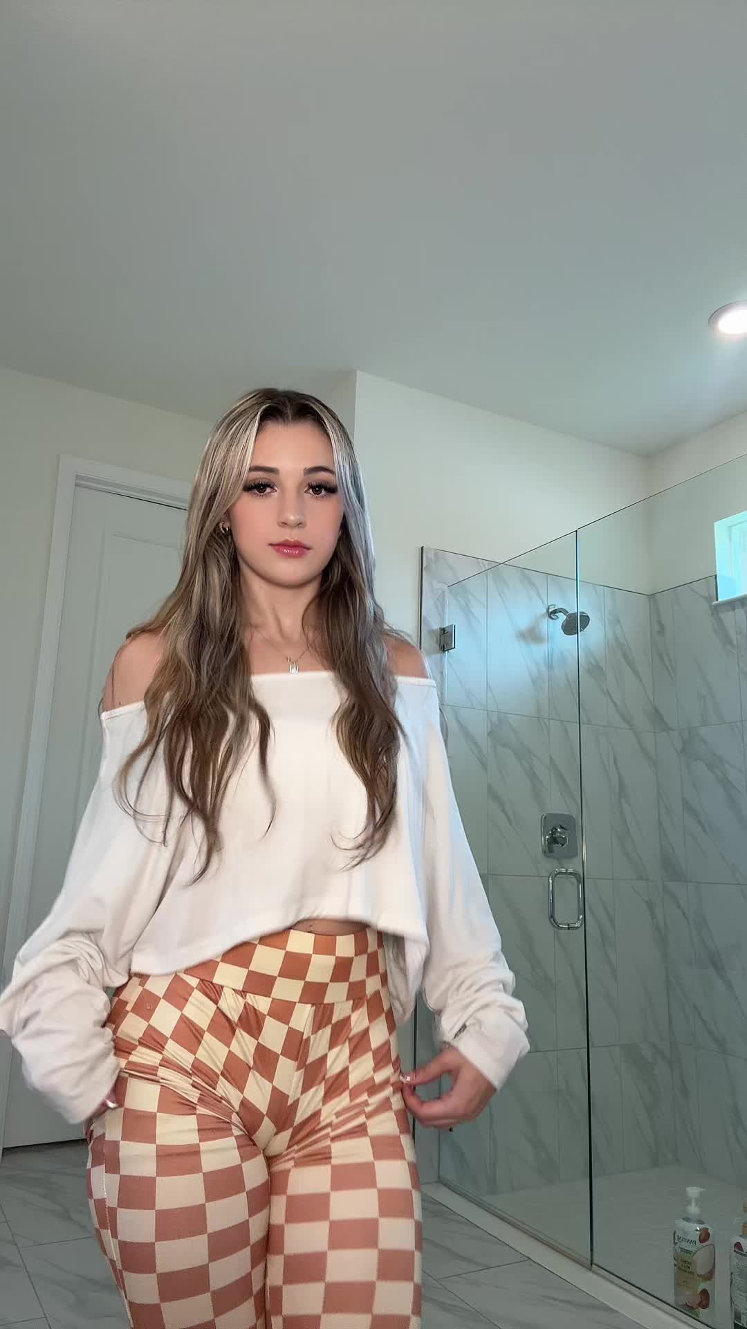 @zzoeyava