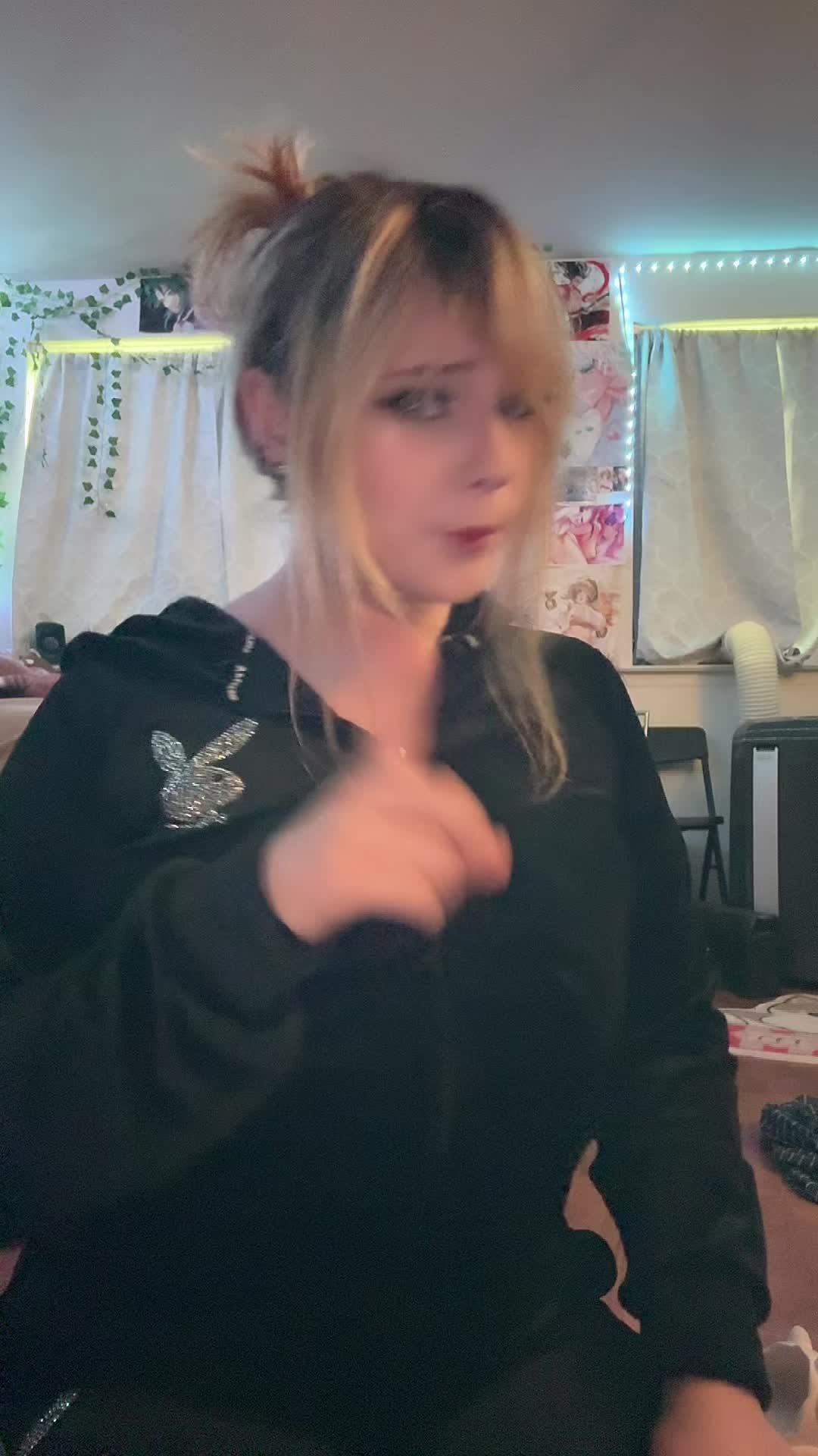 @Insta: ZombodieX