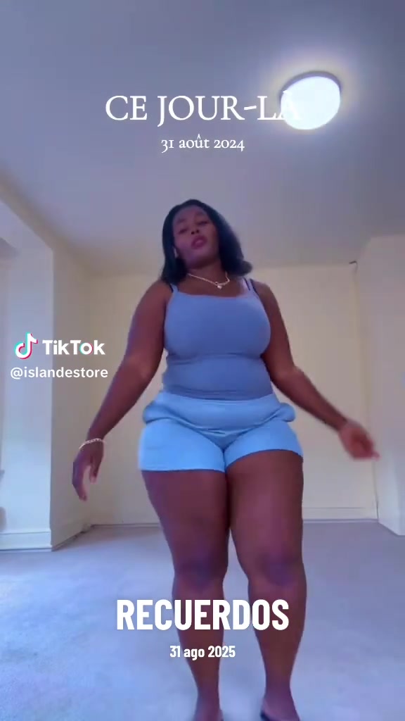 @Beautiful granny 65+
