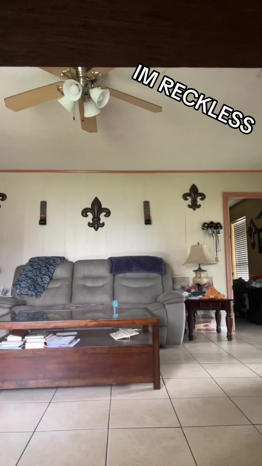 @chuckyy.av